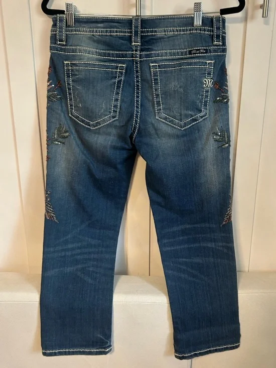 Miss Me embroidered women's denim capri jeans - Picture 8 of 8